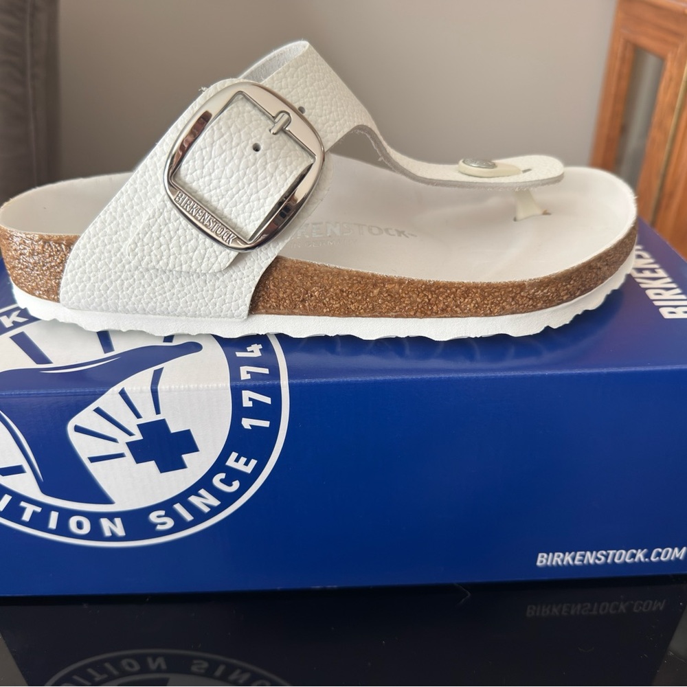 Birkenstock Women’s White Gizeh Thong Sandal with Silver Buckle